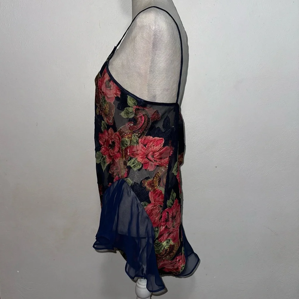 Vintage Victoria’s Secret Floral Bodysuit - Picture 5 of 10